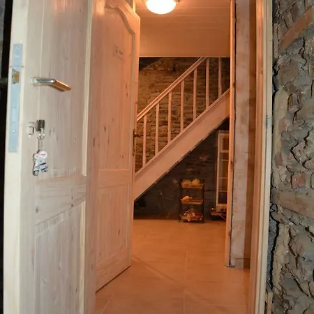 Alouette Maison De *